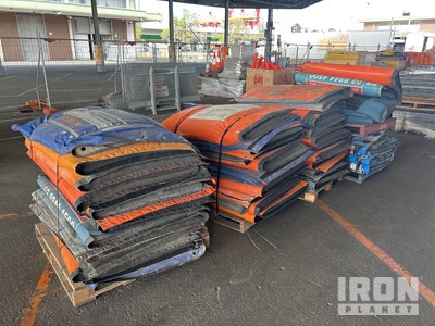 Quantity of Temporary Soundproofing Mats