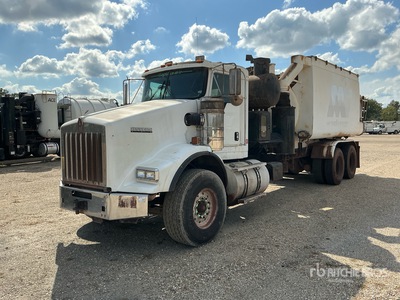 2009 Kenworth T800 Vacuum Excavator Truck