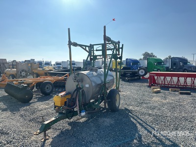 Spectrum Vineyard Berm Pull-Type Sprayer