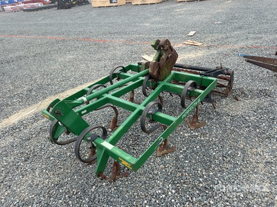 Unverferth Perfecta II 48 in 3-Point Culteur