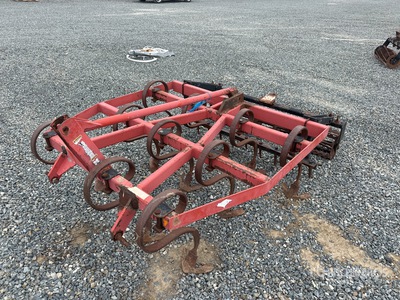 Unverferth Perfecta 72 in 3-Point Culteur