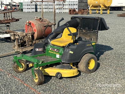 John Deere Z245 Zero-Turn Lawn Mower
