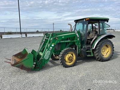 2014 John Deere 5115M Tracteur agricole 4WD