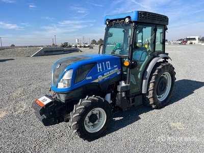 2017 New Holland T4.100V 4WD Tractor