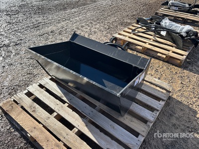 2025 GIYI GY-D5T 35 in Hydraulic Tilting Excavator Bucket (Unused)