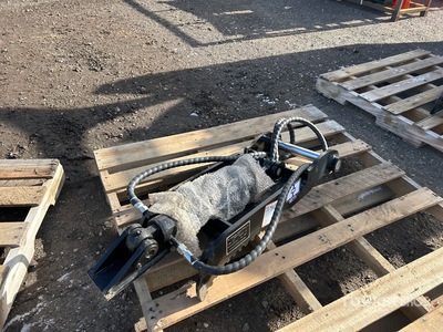 2025 GIYI GY-XJ3T 30 in Hydraulic Excavator Thumb (Unused)