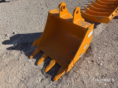 2025 GIYI GY-BK 24 in Digging Excavator Bucket - Fits Cat 305 (Unused)