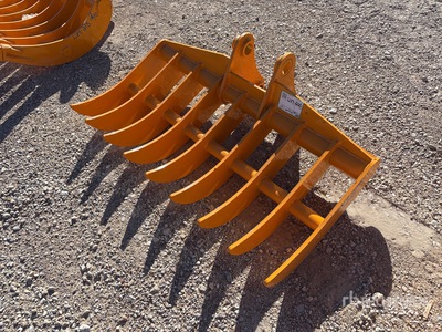 2025 GIYI 44 in Excavator Rake - Fits Cat 305 (Unused)