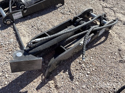 2025 GIYI GY-XJ5T 12 in Hydraulic Excavator Thumb - Fits Cat (Unused)