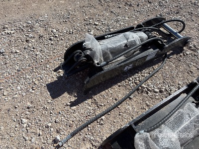 2025 GIYI GY-XJ7T 15 in Hydraulic Excavator Thumb - Fits Cat (Unused)