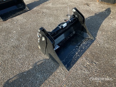 2025 GIYI GY-XKH39 39 in Multi-Purpose Mini Skid Steer Bucket (Unused)