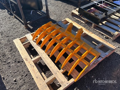 2025 GIYI 38 in Excavator Rake - Fits Cat 303 (Unused)