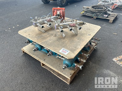 Quantity of Air Line Manifolds Varios. Industrial
