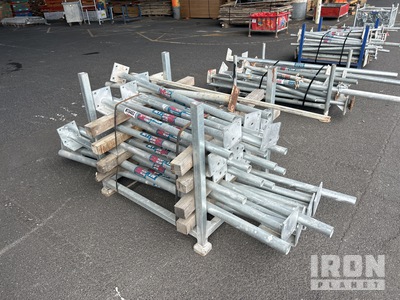 Quantity of Scaffolding Legs ادوات صناعية متنوعة