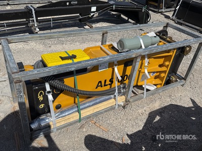 2025 LYALS LY1000 40 in Hydraulic Breaker (Unused)