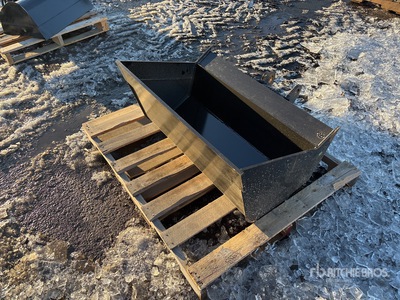 2025 GIYI GY-D5T 35 in Tilting Excavator Bucket - Fits 3 - 5 ton (Unused)