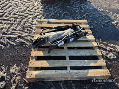 2025 GIYI GY-XJ7T 29 in Hydraulic Excavator Thumb (Unused)