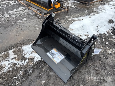 2025 GIYI GY-XKH39 39 in Mini Skid Steer Bucket (Unused)