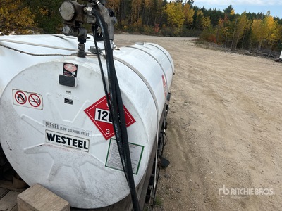 2011 Westeel 4546 L Portable Steel Diesel Fuel Tank