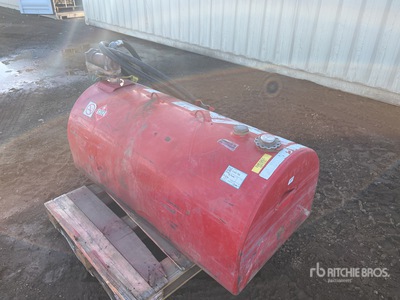 2014 Westeel 590 L Portable Steel Diesel Tank