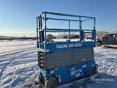 Genie GS-3232 Electric シザーリフト (Inoperable)