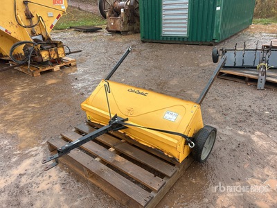 Cub Cadet  43 in Lawn Sweeper