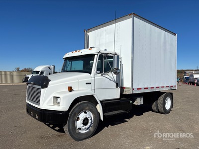 2002 Freighliner FL70 4x2 Camion fourgon