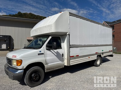 2007 Ford E-350 CUTAWAY Furgoneta de carga