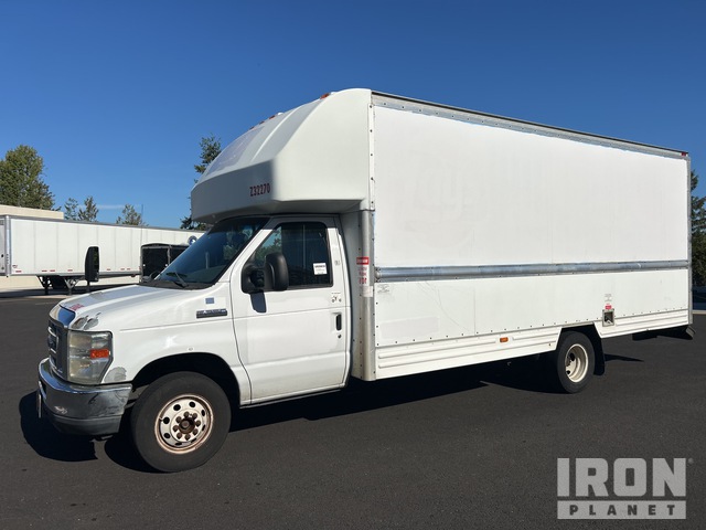 1FD2E35L98DA21377 Ford E-350 Photo 1