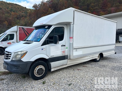 2014 Freightliner Sprinter 3500 4x2 Box truck Van Truck