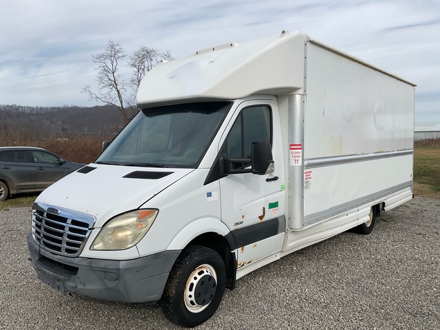 2009 Freightliner Sprinter 3500 Van Truck
