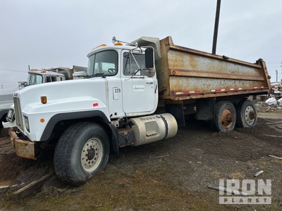 1998 Mack RD688S 6x4 T/A Dump Truck (Inoperable)