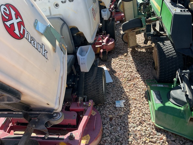 2020 Exmark Navigator Zero-Turn Lawn Mower