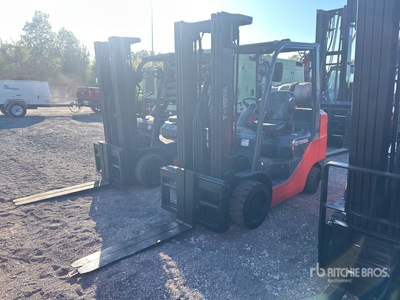 2014 Toyota 8FGCU30 5400 lb Cushion Tire Wózek widłowy