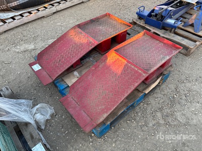 Quantity of (2) Heavy Duty Truck Ramps Varios implementos camion