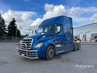 2018 Freightliner Cascadia 126 6x4 Tracteur Routier Couchette
