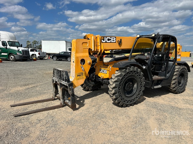 JCB 50742 Telehandlers transport quote to Granbury, TX. VeriTread Load ...