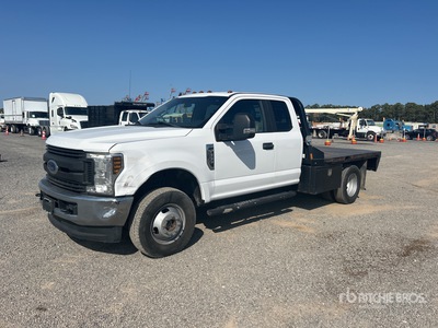 2019 Ford F-350 XL 4x4 Extended Cab Flatbed Truck