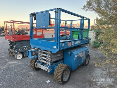 2006 Genie GS2668RT 4x4 Dual Fuel Plateforme élévatrice à ciseaux