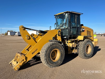 2018 Cat 930M Pala gommata