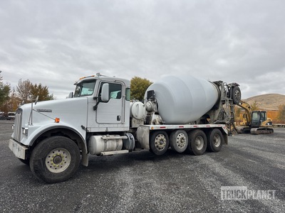 2013 Kenworth W900B 10x4 Twin-Steer Camion hormigonera