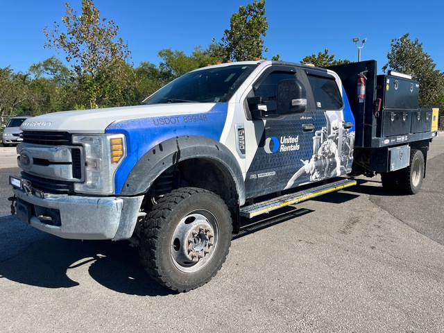 2019 Ford F-550 XL 4x4 Crew Cab Flatbed Truck