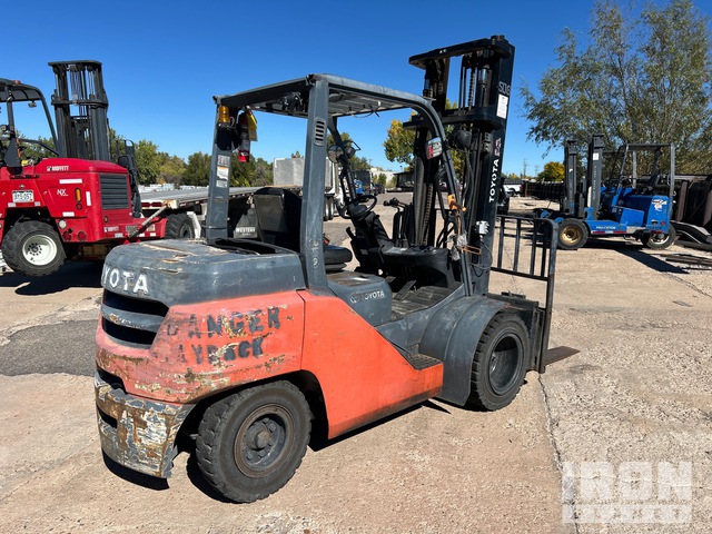 MONTACARGAS 2015 TOYOTA 8FD40U