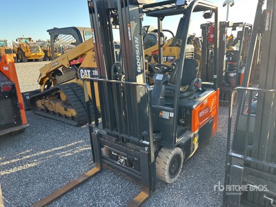 Doosan B15T-7 2450 lb Electric Forklift