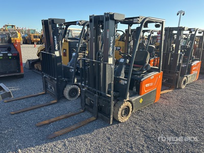 Doosan B15T-7 2450 lb Electric Forklift
