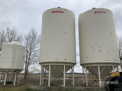 Meridian Friesen 1825 +/- 6400 bu 5 Ring Smooth Wall Hopper Friesen Grain Bin