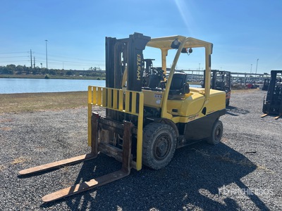 Hyster 11000 lb Pneumatic Tire Forklift