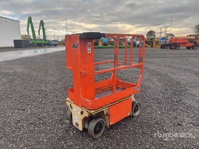 2013 JLG 1230ES Vertikaler Mastlift