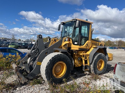 2011 Volvo L90F Pala gommata