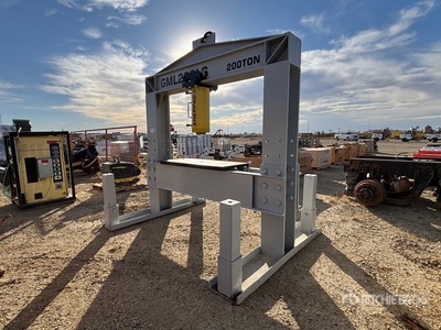GML 200 Ton Press Divers